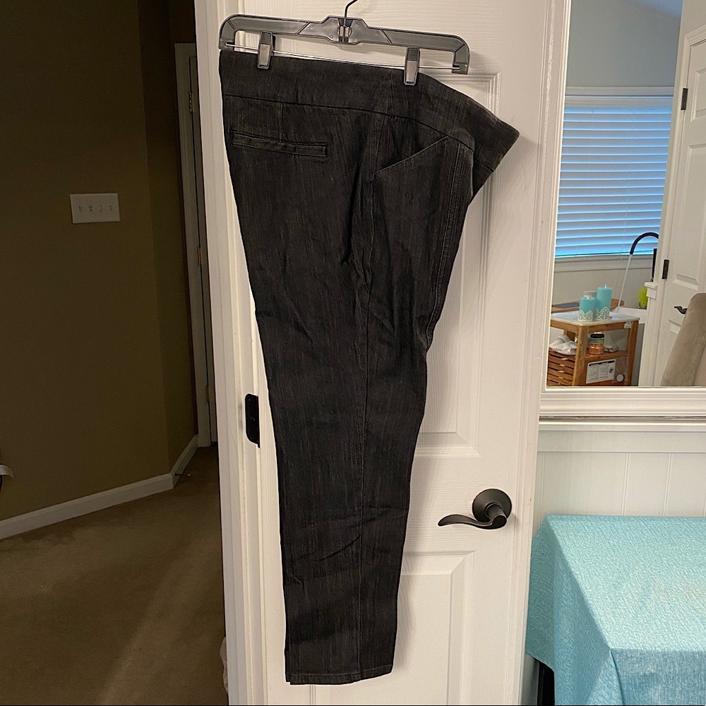 Gray black stretch denim jean 18WP from Denim&Co.
